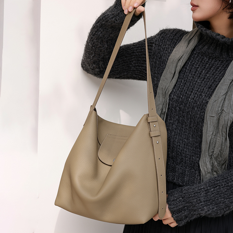 Geräumige, wasserabweisende Ha – Women Bags 2026 Trends Bewertung und Preis